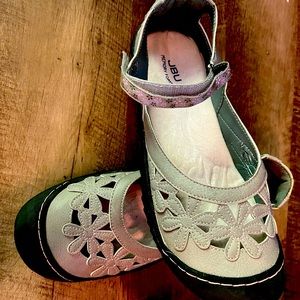 JBU Memory foam shoes.